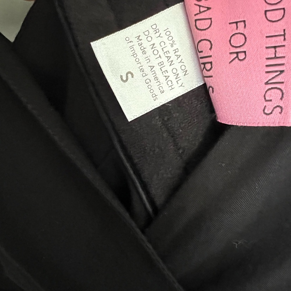 Vixen Babydoll Crop Top in Black - Picture 5 of 5